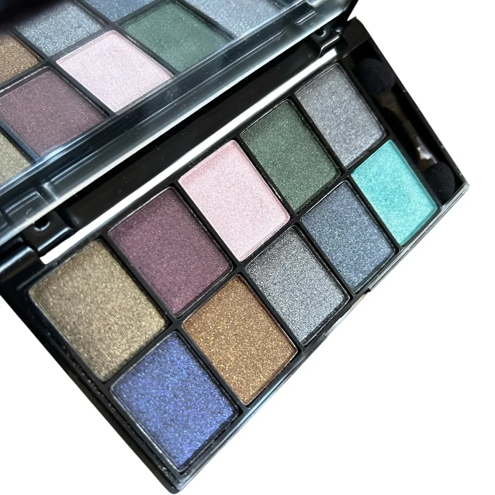 NYX Runway Collection 10 Color Eyeshadow Palette 09 Haute Model Discontinued NWT